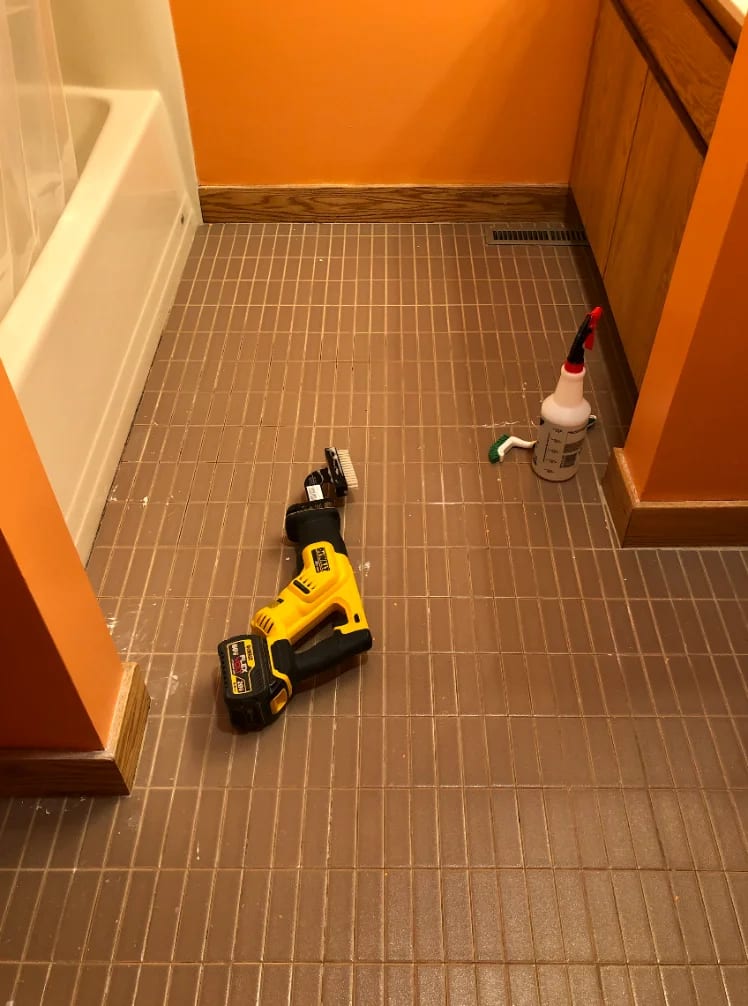 Bathroom before the refresh